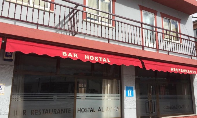 Calvarrasa de Abajo House | Hostal Alayka