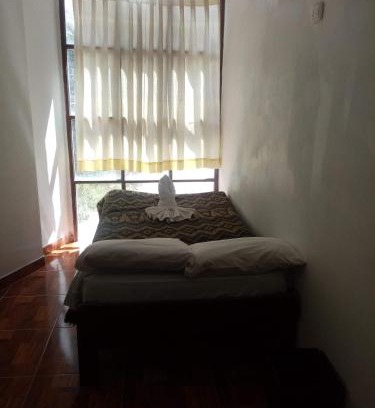Urubamba House | Hostal Aylluq Wasin - Guest House-Casa de Familia
