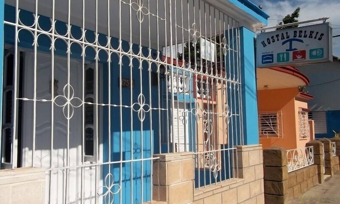 Moron House | Hostal Belkis