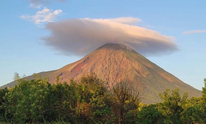 Ometepe Island Hostel | Hostal Bugambilia