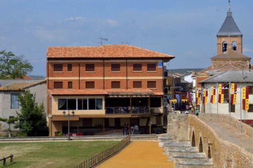 Hospital de Orbigo Hotel | Hostal Don Suero de Quiñones