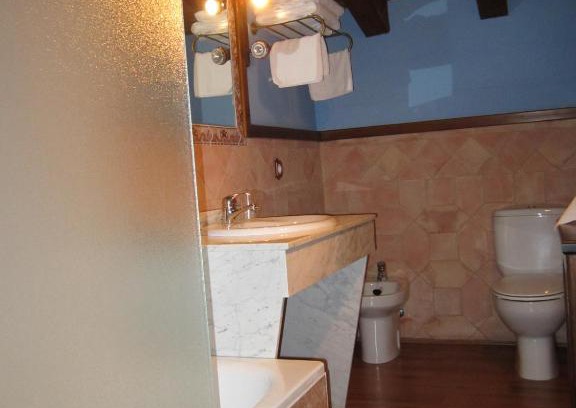 Grajera House | Hostal Rural Jarpar