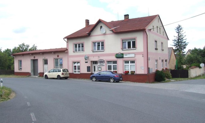 Uhelna House | Hostinec Na Návsi