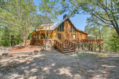 Hot Springs Village House | Hot Springs Cabin with Deck and Mountain Views!