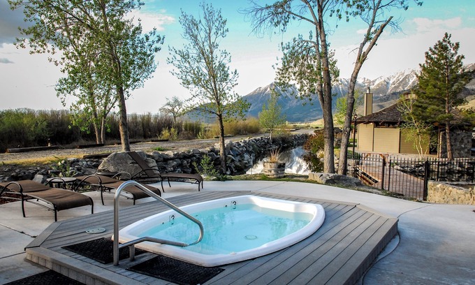 Genoa Apartment | Hot Springs & Pool. By Mountains. Historic Resort