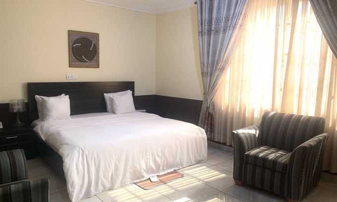 Teshie Apartment | Hot Studio room fully fitted for couples & friends, perfect for weekend/transits