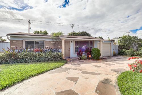 Miramar House | Hot Tub and Fenced Yard Pet-Friendly Miramar Haven!