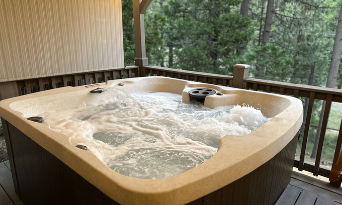 Twain Harte House | Hot Tub Dog Friendly A/C EVChgr Views GmRm KingBds NoStairEntry