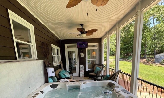 Cumming House | Hot tub*Prvt Lake*Land*Nature* up to14.ppl - Weddings/Retreats Rates