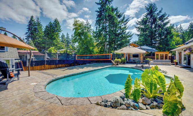 University Place House | Hot Tub + Sauna: Home 8 Mi to Downtown Tacoma!