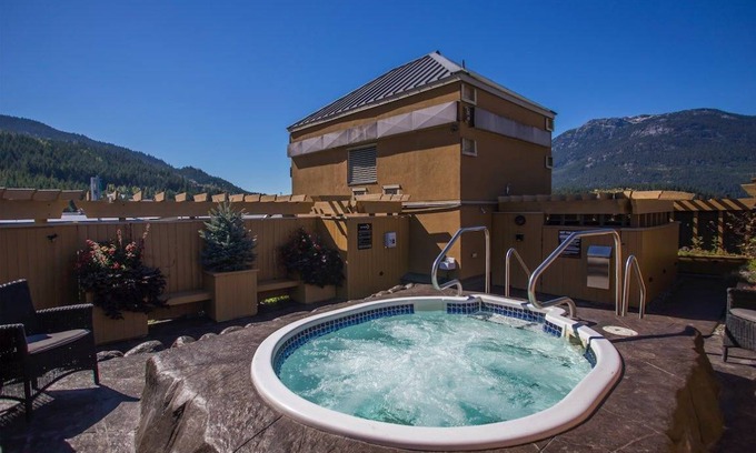 Whistler Village Hotel | Hotel ∙ 1 bedroom ∙ 4 guests