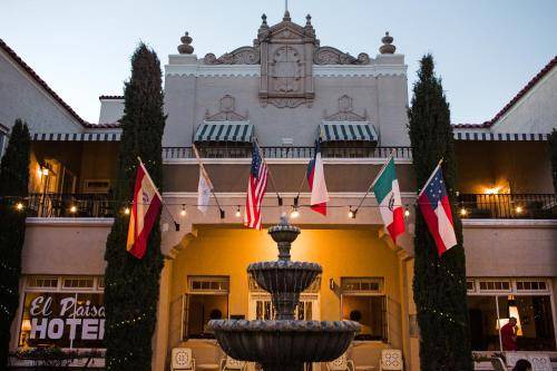 Marfa Hotel | Hotel ∙ 2 bedrooms ∙ 4 guests