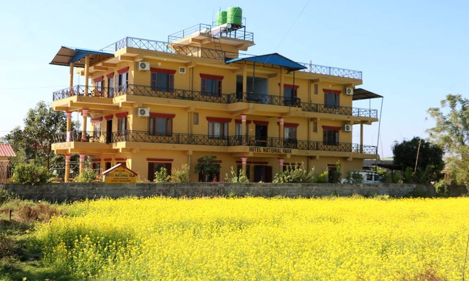 Sauraha Hotel | Hotel ∙ 8 guests