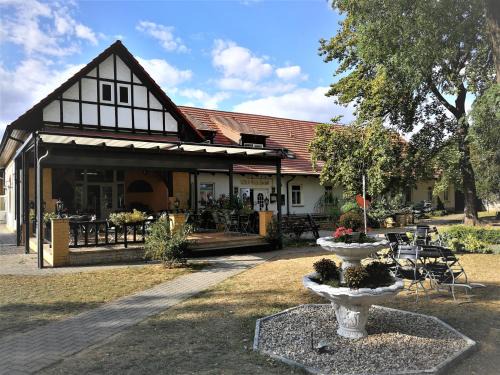 Bad Duerrenberg Hotel | Hotel Altes Badehaus