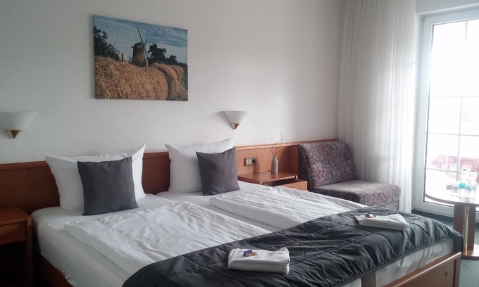 Dunkelforth House | Hotel Am Meilenstein - Doppelzimmer mit Aufbettungsmöglichkeiten