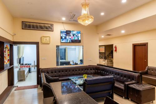 Satna Hotel | Hotel Amrit Vatika