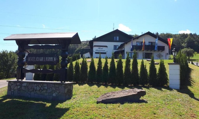 Wombach Hotel | Hotel Bergwiesen - Zimmer mit Balkon oder Terasse