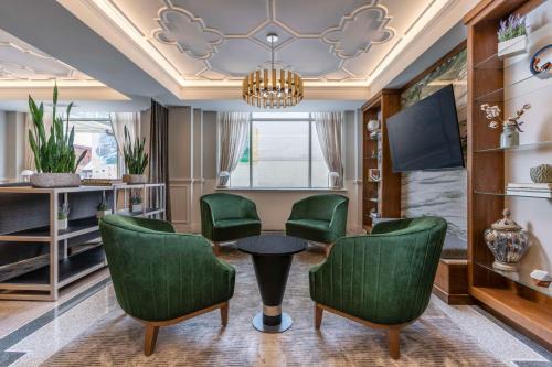 Elkhart Hotel | Hotel Elkhart, Tapestry Collection By Hilton