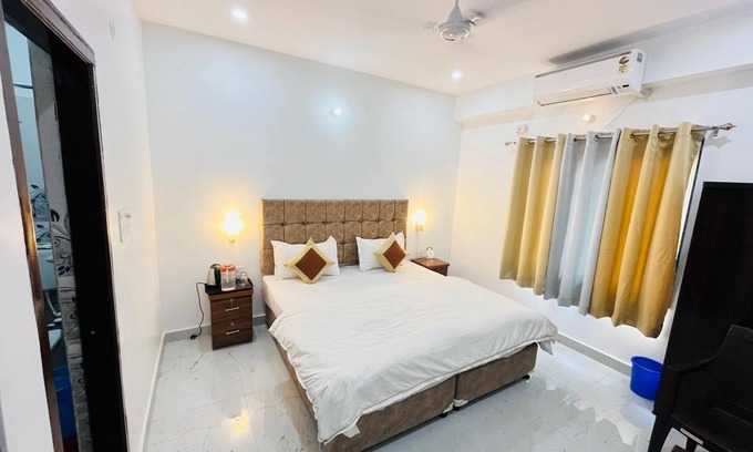 Varanasi Apartment | HOTEL GANESH KRIPA