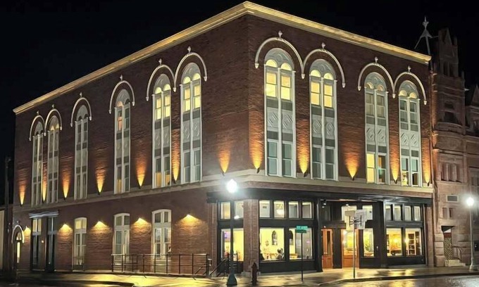 Red Cloud Hotel | Hotel Garber