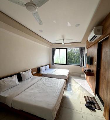 Vastrapur Hotel | hotel gateway inn