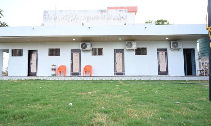 Vaijapur Hotel | Hotel Golden Rock
