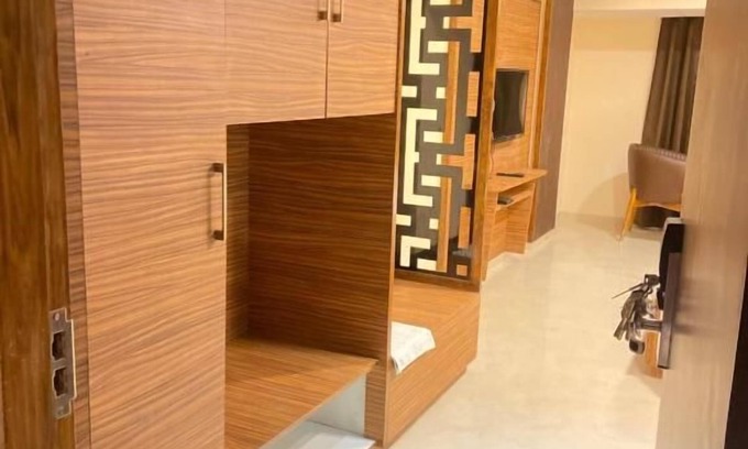 Burhanpur Hotel | HOTEL HIGH RISE REGENCY