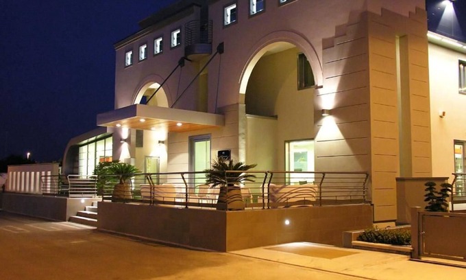 Romano di Lombardia Hotel | Hotel La Conchiglia