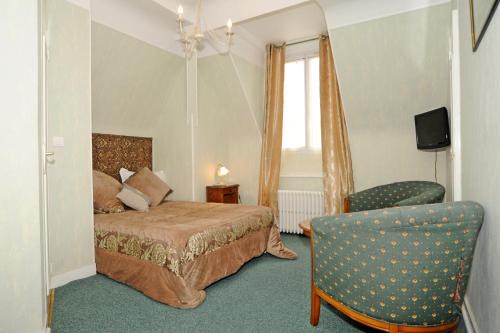 Sully-sur-Loire Hotel | Hotel La Tour