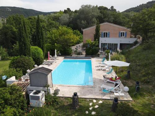 Crestet Hotel | HOTEL LE MAS D'HèLèNE