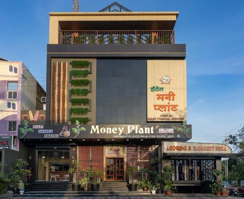 Daulatabad Hotel | Hotel Money Plant