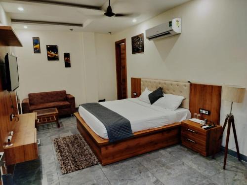 Panipat Hotel | Hotel Moon Regency I Couple and Corporate Friendly I Panipat