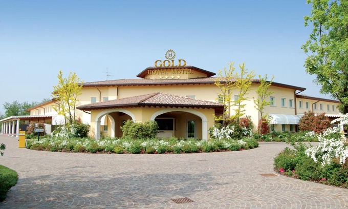 Calcinate Hotel | Hotel Motel Gold