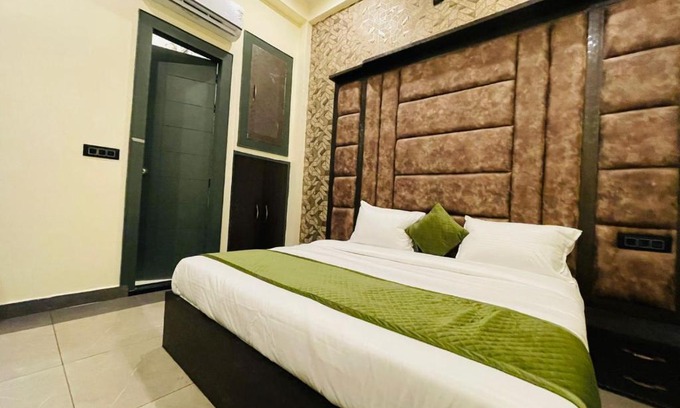 Basai Hotel | Hotel New Star Taj Agra