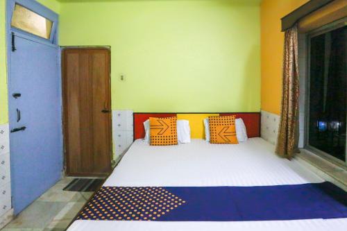 Tarapith Hotel | Hotel O Bideshini Hotel
