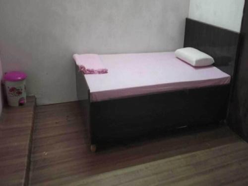 Hasanpur Hotel | Hotel O Diamond