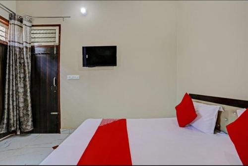 Mahendragarh Hotel | Hotel O Mayank Hotel & Meeting Hall