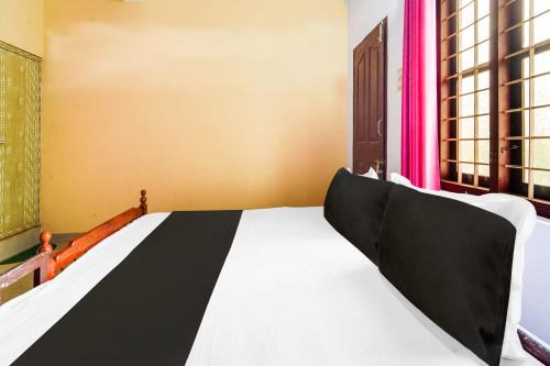 Wadakanchery Hotel | Hotel O Sree Badra Lodge
