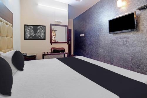 Kakinada Hotel | Hotel O SSV Elite