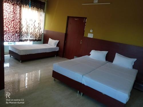 Islampur Hotel | HOTEL OASIS PALACE