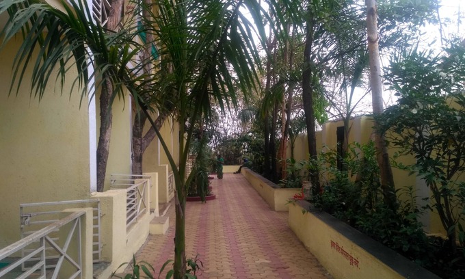 Titwala Hotel | Hotel Om Sai Chattra Icon Residency