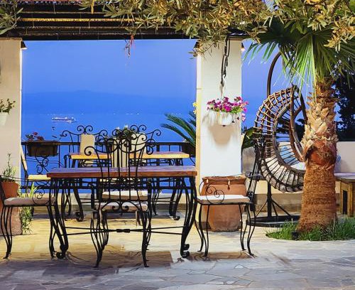 Piqeras Bed & Breakfast | Hotel Panorama Piqeras