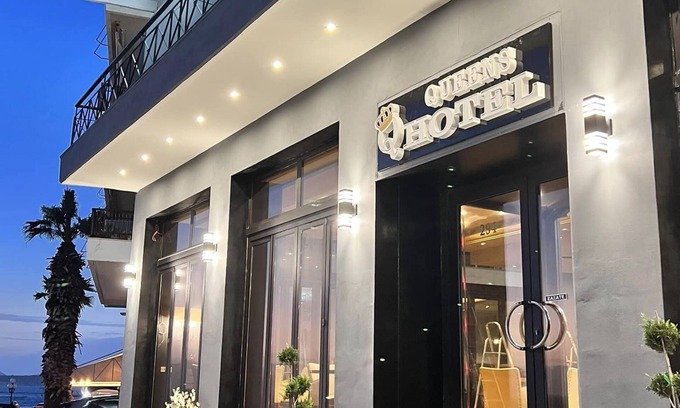 Peiraiki Hotel | Hotel Queens Leriotis