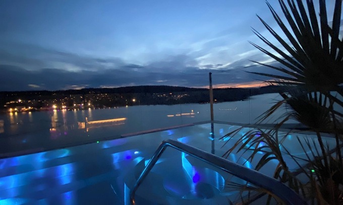 Moss Hotel | Hotel Riviera