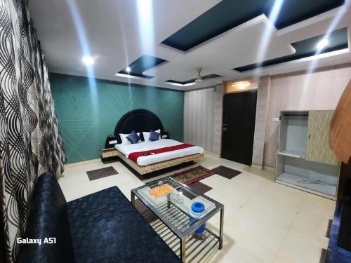 Pachmarhi Hotel | Hotel Rock View