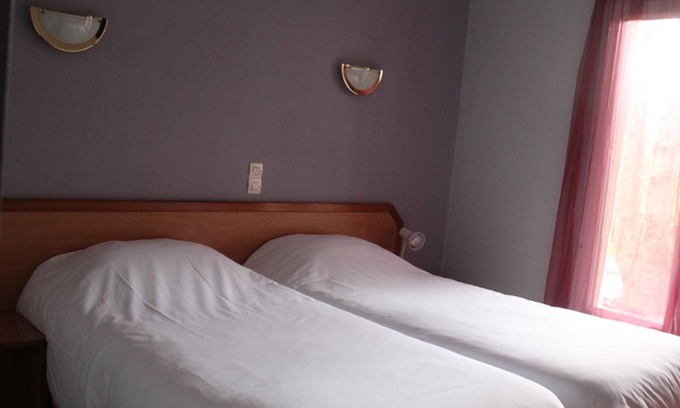 Massais Hotel | HOTEL ROOM IN THE COUNTRYSIDE NEAR THOUARS 79