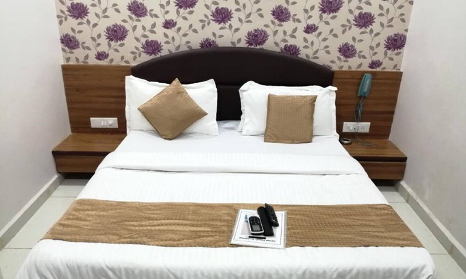 Vadodara Hotel | Hotel Shiv Inn
