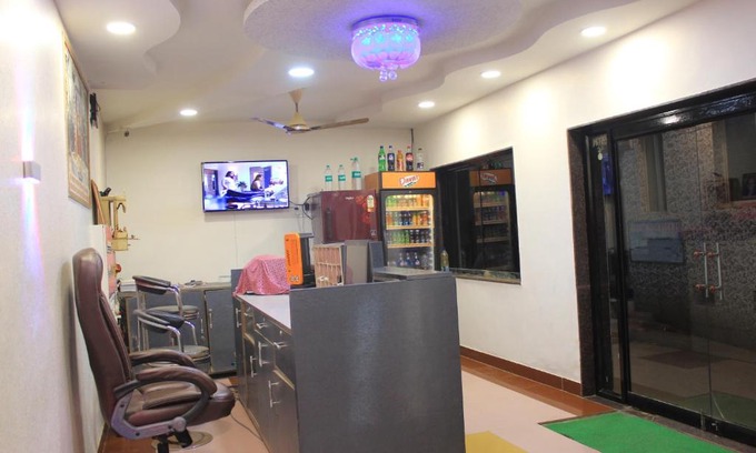 Somnath Hotel | Hotel Shri Radhe