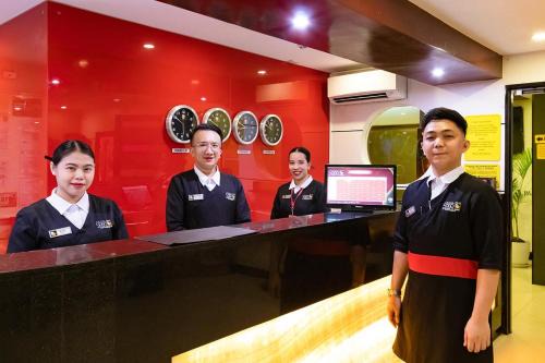 Manila Hotel | Hotel Sogo - Monumento, LRT Station