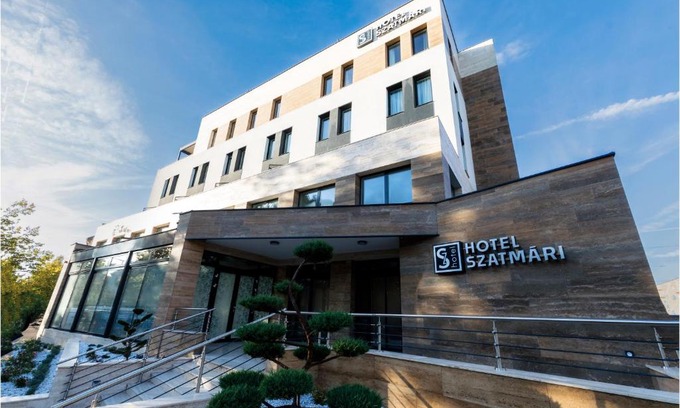 Jaszbereny Hotel | Hotel Szatmári & Étterem Jászberény